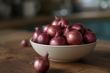 Obraz premium Authentic Crimson Pearl Shallots