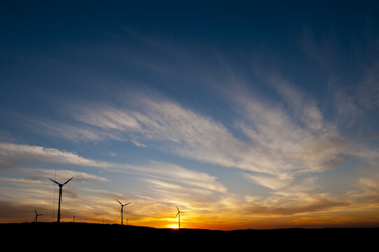 Usina de energia e&oacute;lica entre Paran&aacute; e Santa Catarina, local com fortes correntes de vento