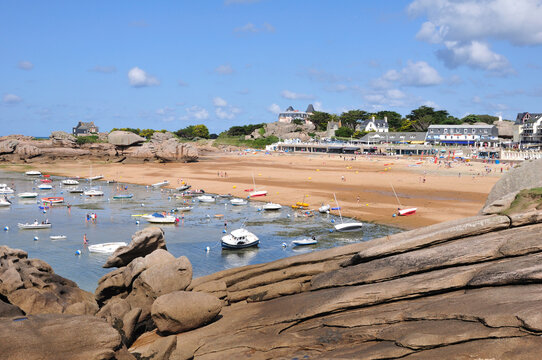 Paysage de la c&ocirc;te de granit rose en Bretagne