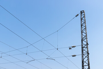 Power supply and transmission devices for railways, high-speed railways and trains