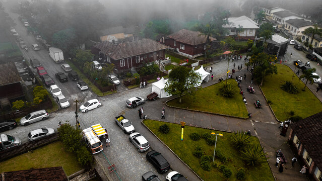 Casas Antigas Ruas Antigas Cidade Pequena Neblina Serra Montanha Paranapiacaba Centro Hist&oacute;rico S&atilde;o Paulo Arquitetura Colonial Patrim&ocirc;nio Cultural Vilarejo Paisagem Urbana Hist&oacute;ria Turismo M&iacute;stico Cli