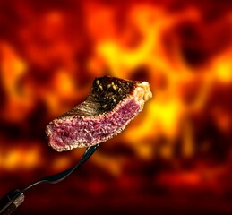 Picanha ao ponto feita na churrasqueira servida como aperitivo