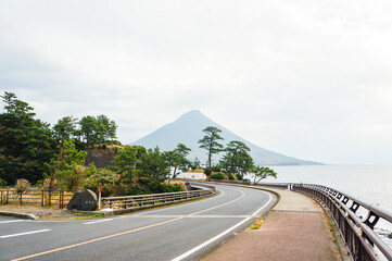 Naklejka premium 海沿いを走る指宿スカイラインと開聞岳の絶景