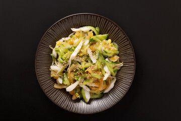 中華くらげ　かまぼこ　豆もやし　きゅうり　和え物