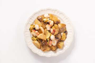 たこ・じゃがいも・ズッキーニのガーリックバター醤油炒め