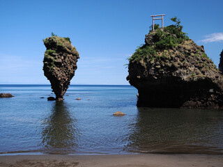余市町にある、えびす岩と大黒岩