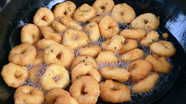 Traditional Vade Making &ndash; Authentic Indian Snacks Preparation