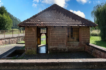 Lavoir restauré  à Eguelshardt en Moselle

