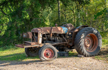 Old vintage tracktor