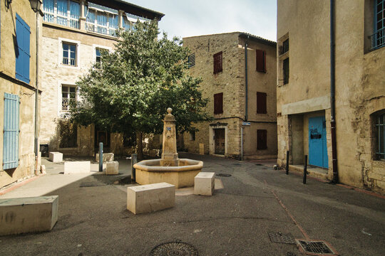 Fototapeta Old Town of Manosque, Provence (France)
