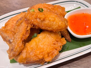 Deep fried chicken wings