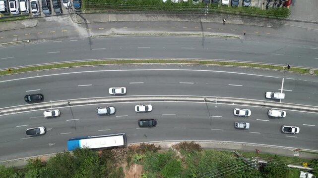 Estrada Rodovia Carros Tr&acirc;nsito Viaduto Centro Florian&oacute;polis Floripa Natureza Paisagem Manguezal Cidade Urbana Cemit&eacute;rios Transporte Viagem Asfalto Mobilidade Brasil Am&eacute;rica Sul Metropolitano SC 401