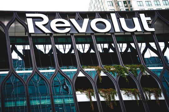 30 South Colonnade - YY Building, Revolut Fintech Company HQ, Canary Wharf Financial District, East London, England, UK - September 2025