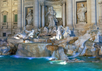 Obraz premium View on the Trevi Fountain at night. Rome, Italy 