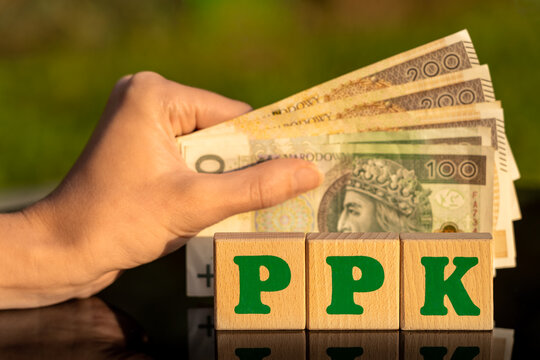 Women withdraw funds from Employee Capital Plans (PPK) before retirement. Some people treat PPK as a piggy bank to raise their salaries.