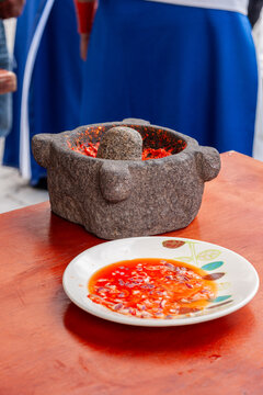 Festival gastron&oacute;mico de comida tradicional t&iacute;pica de Peguche, Imbabura, Ecuador, con exposici&oacute;n de cuy asado, aj&iacute;, y Fritada.