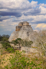 Piramide del Adivino, Zona Arqueológica de Uxmal, Yucatán. 