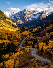 Fototapeta premium Autumn mountain road (1)