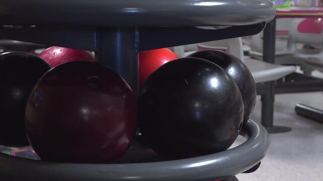 Ball rack pan to bowling alley