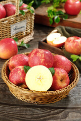 Fresh Yunnan Apples in Wicker Baskets - Zhaotong Province Candied Honey Frosted Fruit Display