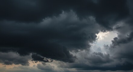 Obraz premium 暗雲突き破る夕陽光線 ドラマチックな空 (KUMO Tsukiyaburu Yuuhi Kousen Doramattikuna Sora) Translation: Sunset rays pierce dark clouds, dramatic sky. AI Generated