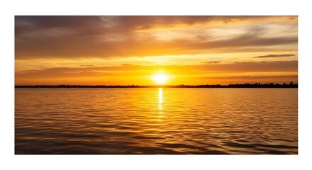 Fototapeta premium Coucher soleil dor� refl�tant paisiblement sur eau calme. AI Generated