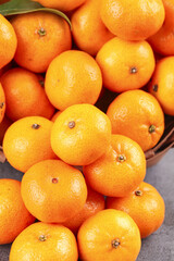 Fresh Small Guangxi Oranges Display - Sweet Citrus Fruit Collection