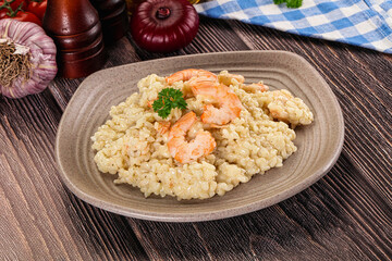 Gourmet risotto with prawn and cheese
