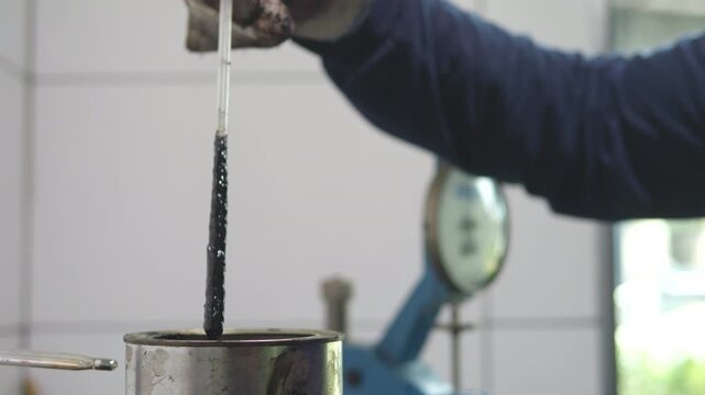 Industrial Process of Screening Minerals and Producing Asphalt