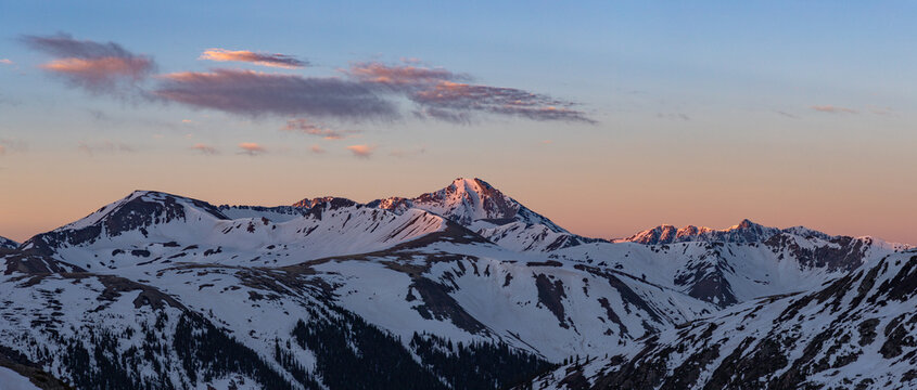 Morning's first light reaches the still, mostly snow-covered Grizzly Peak. Located in the Collegiate Peaks of the Sawatch Range, Grizzly Peak is Colorado's tallest 13er at 13,997'.