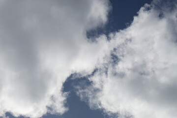 Belles photos de nuages dans un beau ciel bleu