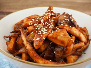 한국음식 매운 오징어 볶음