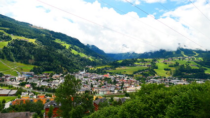 Fototapeta premium Schladming, Fremdenverkehrsstadt in der Steiermark 