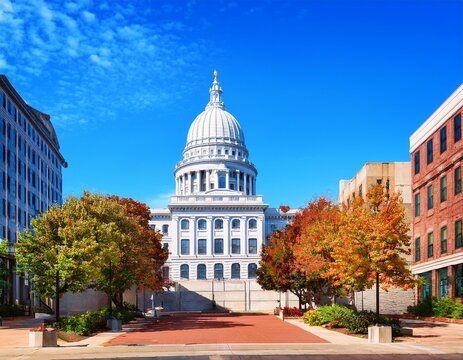 Fototapeta downtown madison wisconsin buildings with capitol of wisconsin