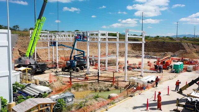 Vista a&eacute;rea de construcci&oacute;n industrial en parque