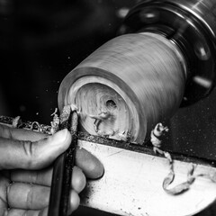 cr&eacute;ation d'objets en tournage sur bois