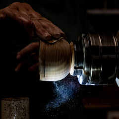 création d'objets en tournage sur bois