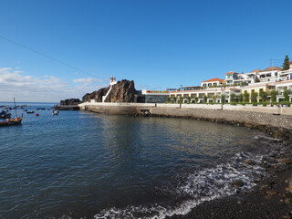 fishing village of Câmara de Lobos