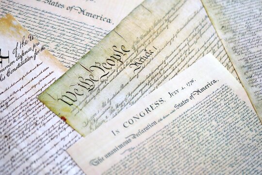 The Constitution for the United States of America with the Declaration of Independence - Powered by Adobe