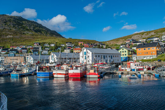Honningsv&aring;g, piccolo centro nel comune di Nordkapp, il comune pi&ugrave; a nord della Norvegia, nella contea di Finnmark.