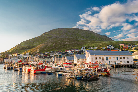 Honningsv&aring;g, piccolo centro nel comune di Nordkapp, il comune pi&ugrave; a nord della Norvegia, nella contea di Finnmark.