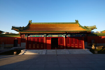 Obraz premium Chinese-style ancient architecture of Longfu Temple in sunset glow, Beijing, China