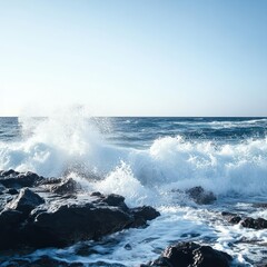 Fototapeta premium Ocean waves crashing on rocks