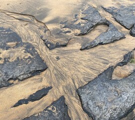La beauté brute et sauvage de la mer qui s’est retirée sur la plage de Fanore