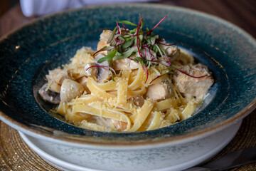 spaghetti with chicken