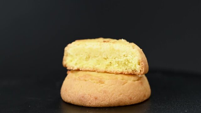 video of lemon brownie cake