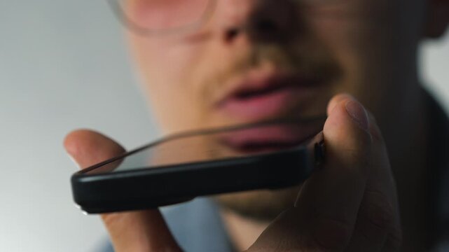 Telephone conversation and speakerphone on the telephone