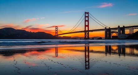 Obraz premium Golden Gate Bridge Sunset Reflection.