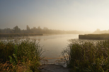mgła,poranek,jezioro, zalew, woda, zbiornik wodny, kąpielisko © Marcin Łazarczyk