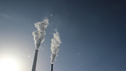 『エントツの煙  大気汚染  』SDGs地球環境   コンビナート工場汚染 